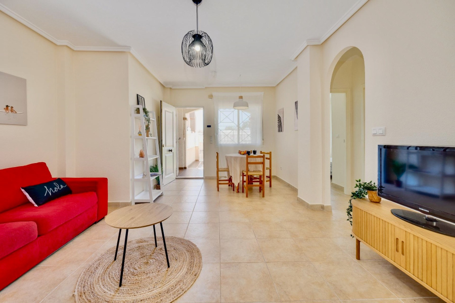 Resale - Lägenhet / Bungalow  - Torrevieja  - Aguas Nuevas
