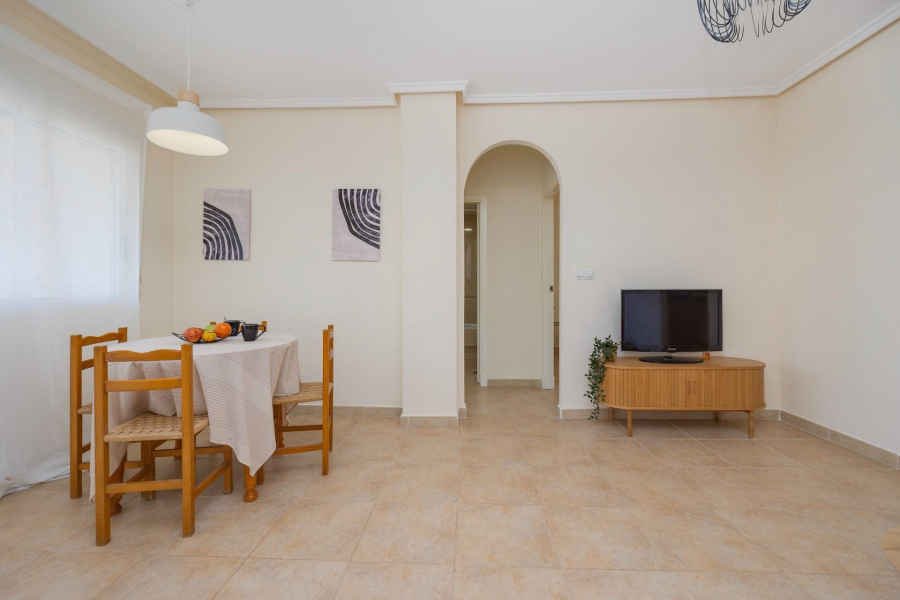 Resale - Lägenhet / Bungalow  - Torrevieja  - Aguas Nuevas