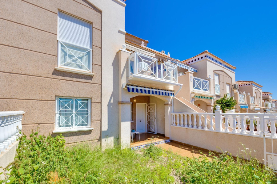 Resale - Lägenhet / Bungalow  - Torrevieja  - Aguas Nuevas