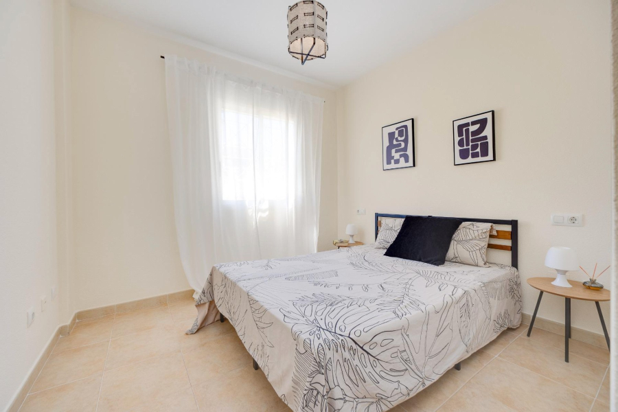 Resale - Lägenhet / Bungalow  - Torrevieja  - Aguas Nuevas