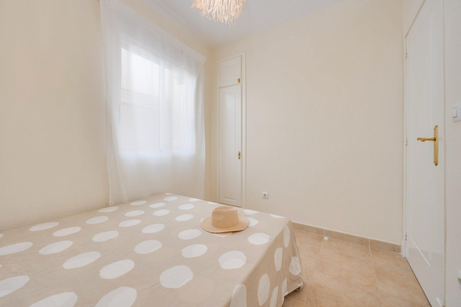 Resale - Lägenhet / Bungalow  - Torrevieja  - Aguas Nuevas