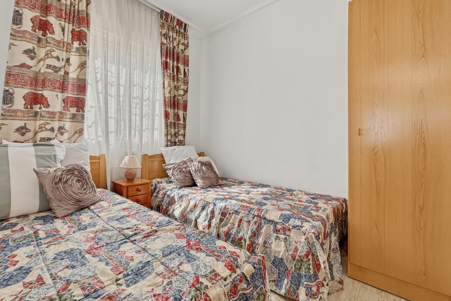 Resale - Apartment/Bungalow - Torrevieja  - Aguas Nuevas