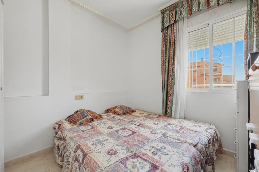 Resale - Apartment/Bungalow - Torrevieja  - Aguas Nuevas