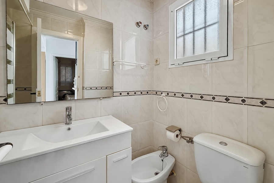 Resale - Apartment/Bungalow - Torrevieja  - Aguas Nuevas