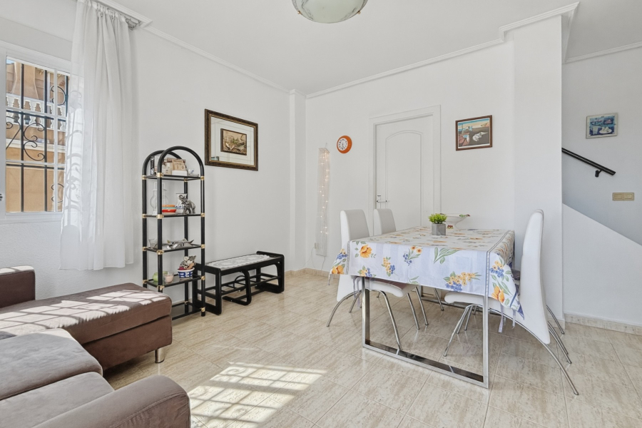 Resale - Apartment/Bungalow - Torrevieja  - Aguas Nuevas