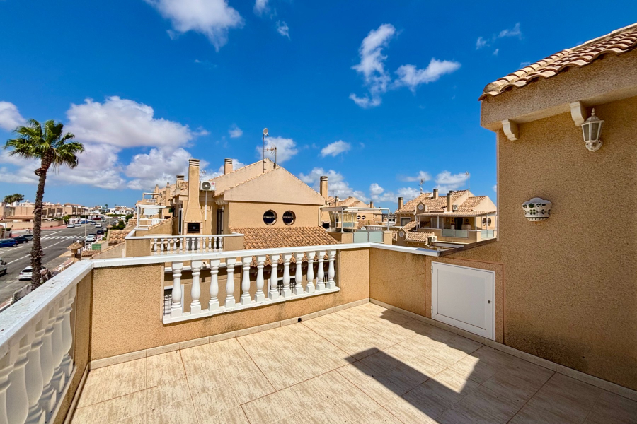 Resale - Apartment/Bungalow - Torrevieja  - Aguas Nuevas