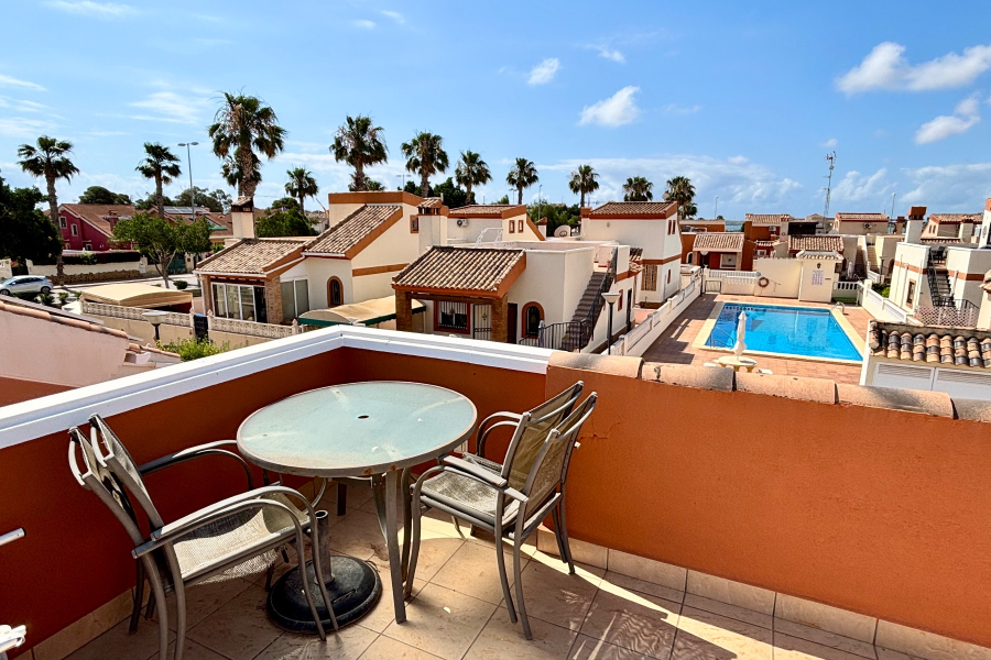 Resale - Villa / Semi detached - Guardamar del Segura - El Raso