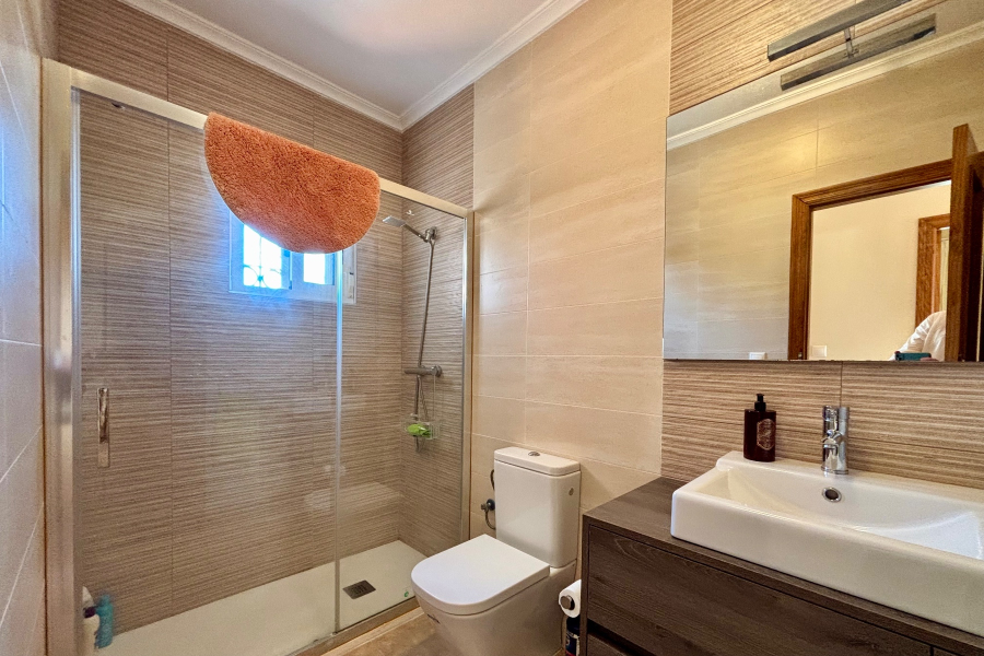 Resale - Villa / Semi detached - Guardamar del Segura - El Raso