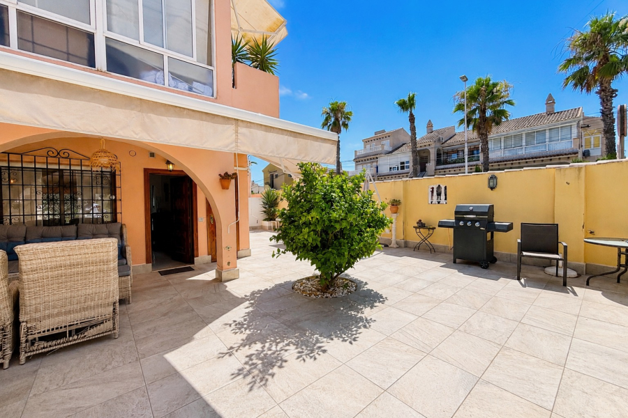 Resale - Apartamento/Bungalow - Torrevieja  - La Rosaleda - Los Frutales