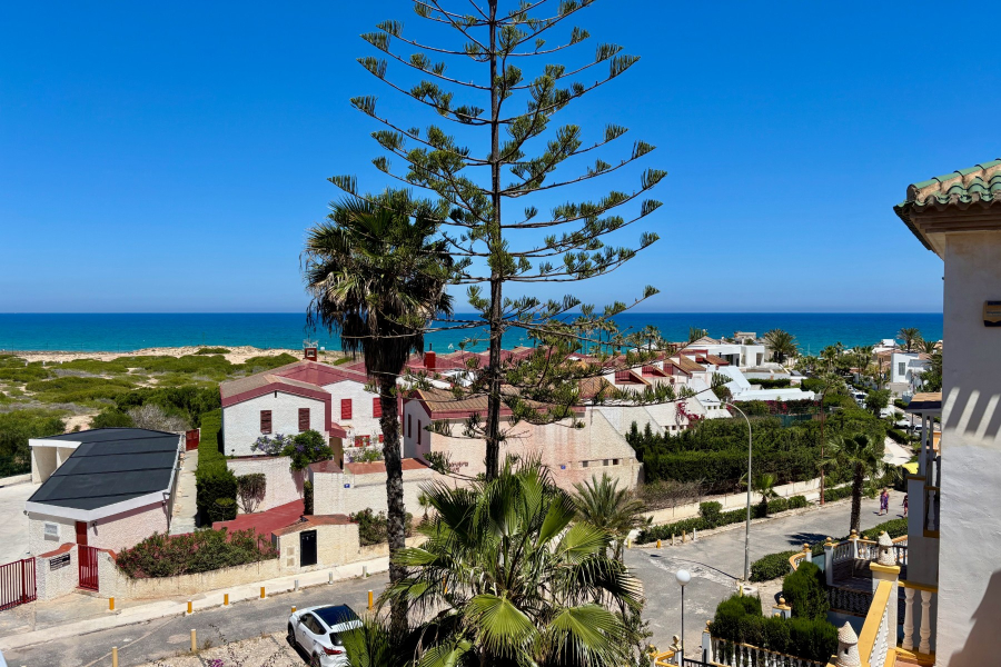 Resale - Lägenhet / Bungalow  - Torrevieja  - La Mata