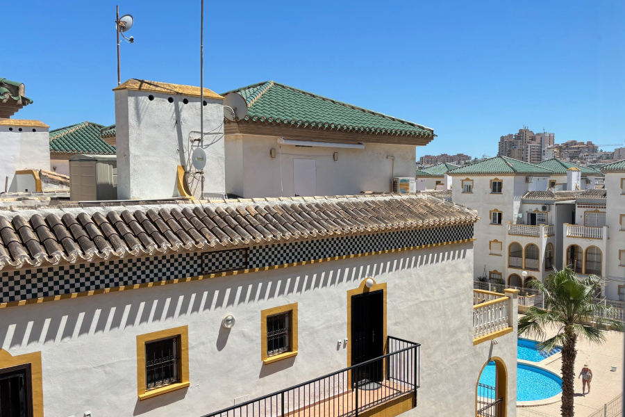 Resale - Lägenhet / Bungalow  - Torrevieja  - La Mata