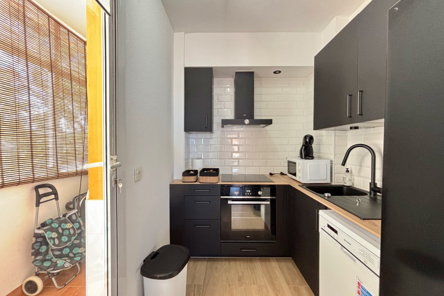 Resale - Lägenhet / Bungalow  - Torrevieja  - La Mata