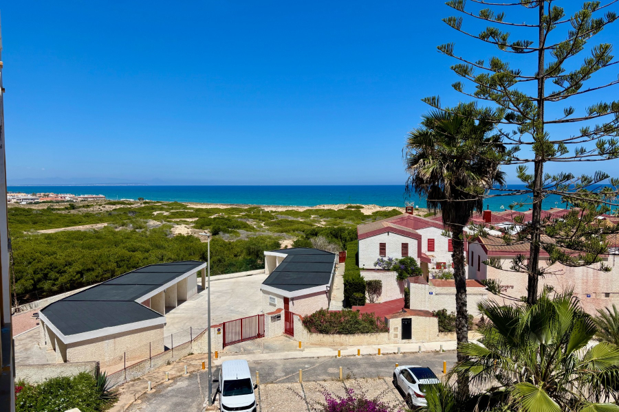 Resale - Lägenhet / Bungalow  - Torrevieja  - La Mata
