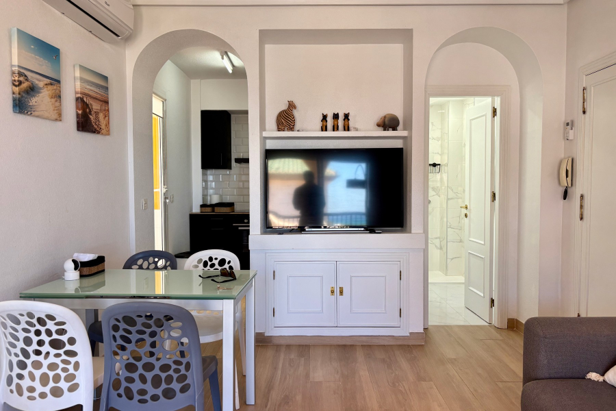 Resale - Lägenhet / Bungalow  - Torrevieja  - La Mata