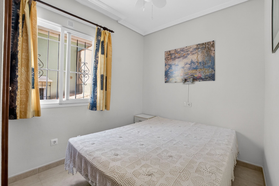 Z drugiej ręki - Szeregowiec - Torrevieja  - Aguas Nuevas