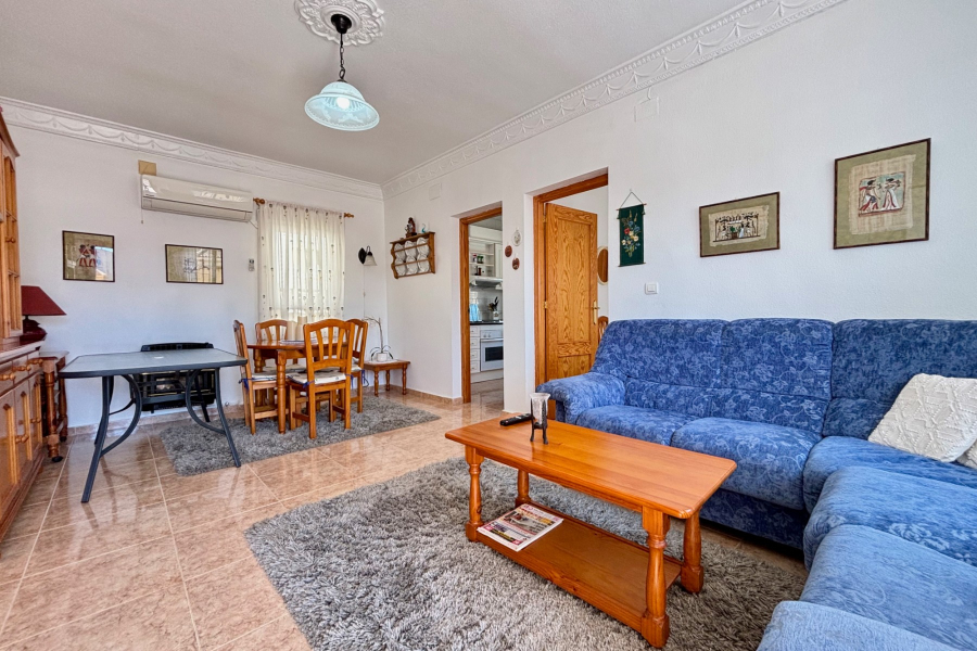 Z drugiej ręki - Willa  - Torrevieja  - La Rosaleda - Los Frutales