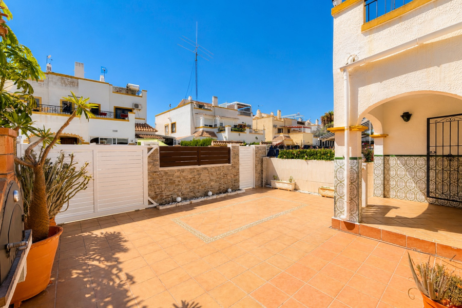 Resale - Radhus / Duplex - Torrevieja  - Jardín del Mar