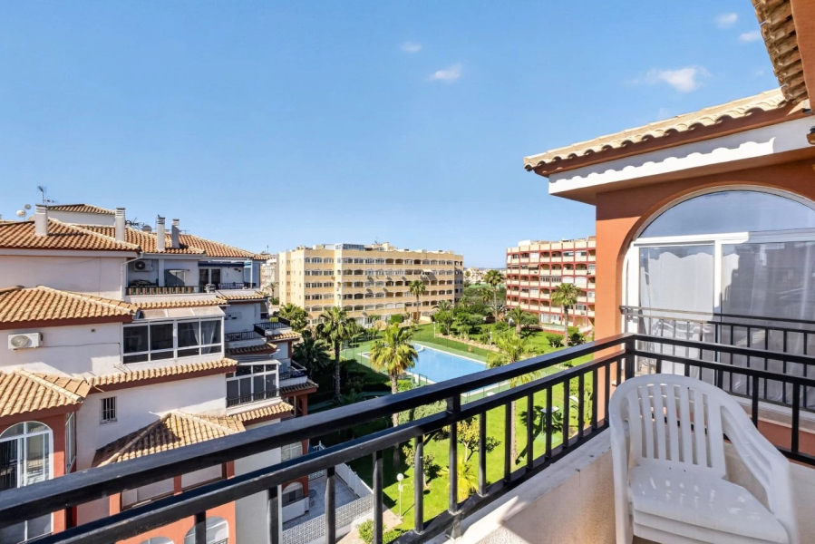 Resale - Lägenhet / Bungalow  - Torrevieja  - Aguas Nuevas
