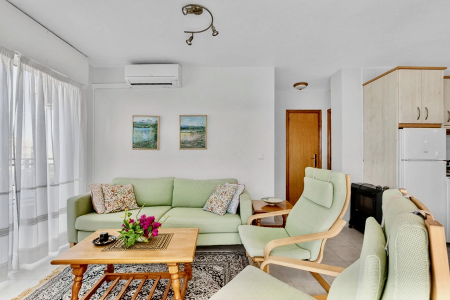 Resale - Lägenhet / Bungalow  - Torrevieja  - Aguas Nuevas