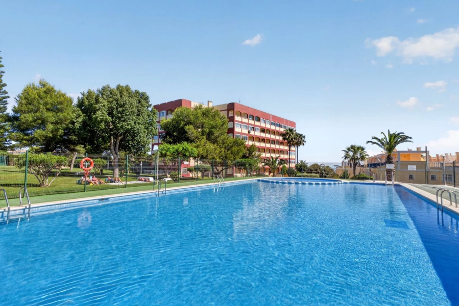 Resale - Lägenhet / Bungalow  - Torrevieja  - Aguas Nuevas
