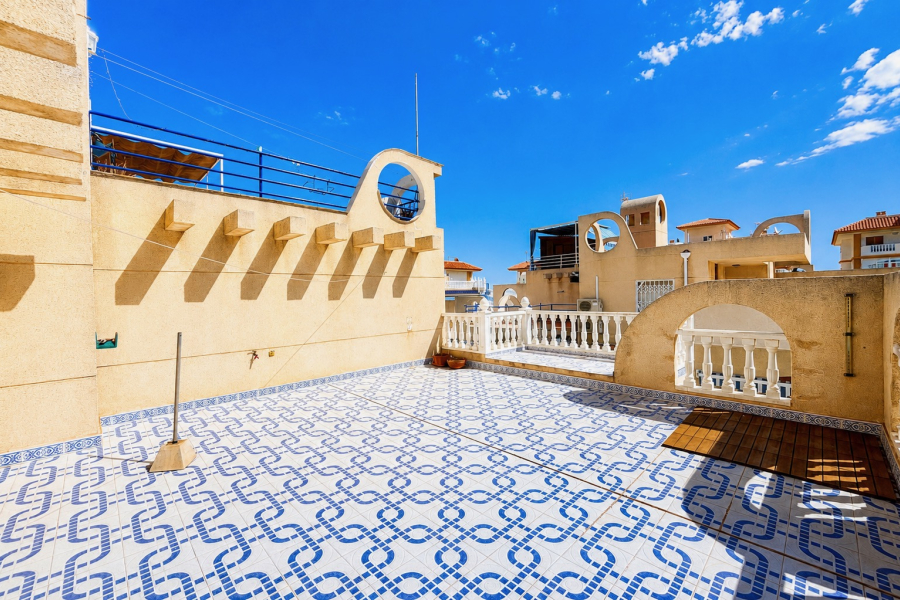 Resale - Lägenhet / Bungalow  - Torrevieja  - La Mata