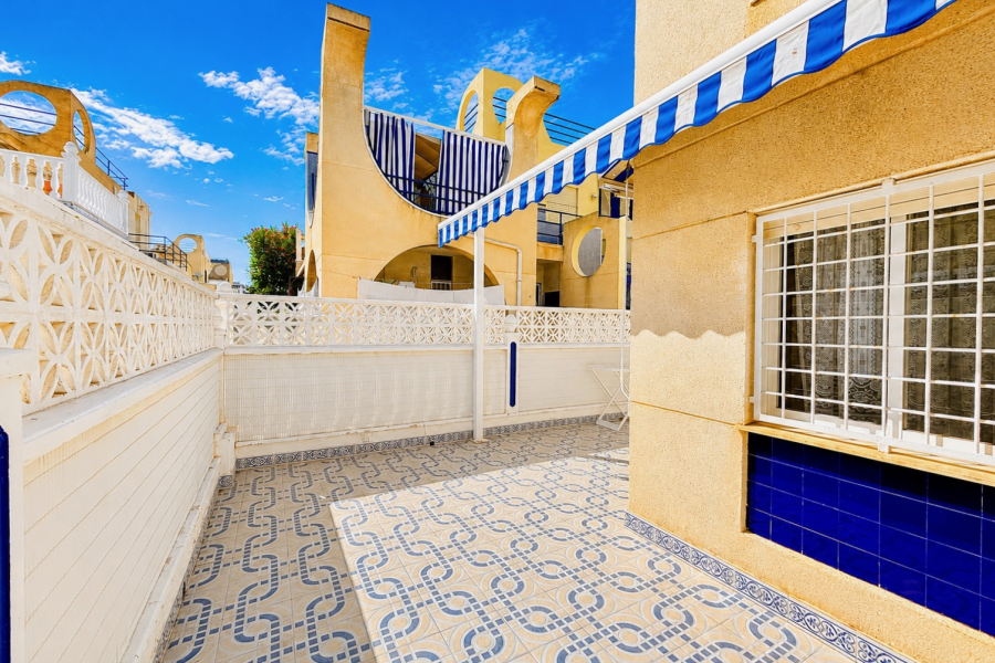 Resale - Lägenhet / Bungalow  - Torrevieja  - La Mata