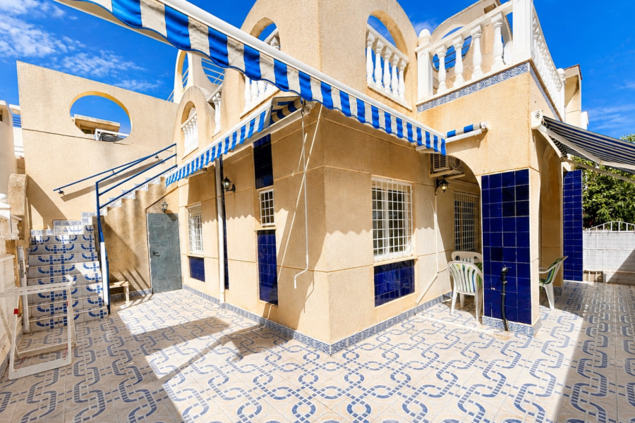 Resale - Lägenhet / Bungalow  - Torrevieja  - La Mata