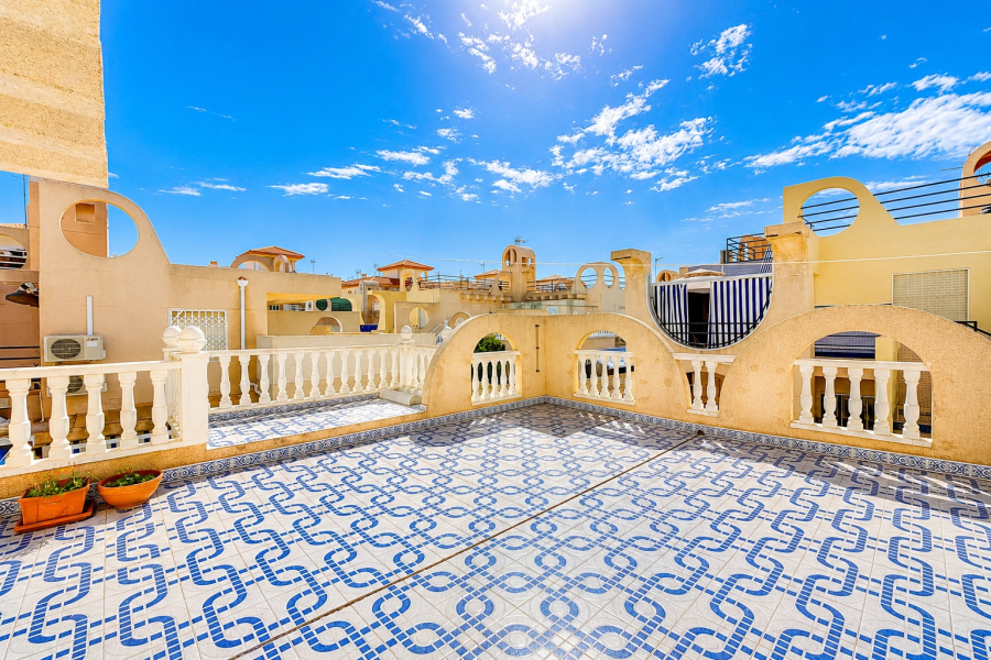 Resale - Lägenhet / Bungalow  - Torrevieja  - La Mata
