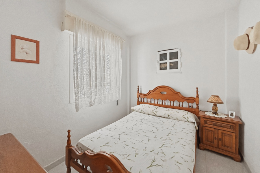 Resale - Lägenhet / Bungalow  - Torrevieja  - La Mata