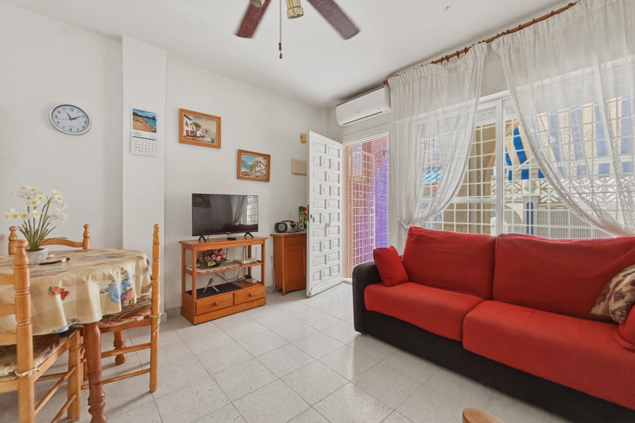 Resale - Lägenhet / Bungalow  - Torrevieja  - La Mata