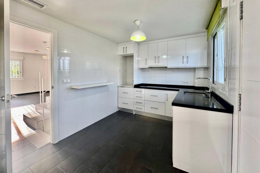 Resale - Radhus / Duplex - Torrevieja  - Aguas Nuevas