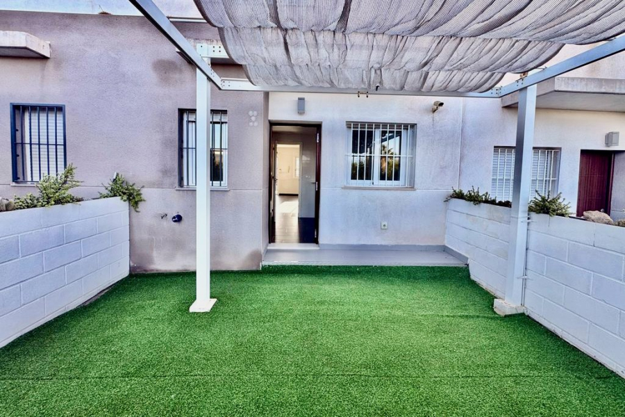Resale - Radhus / Duplex - Torrevieja  - Aguas Nuevas