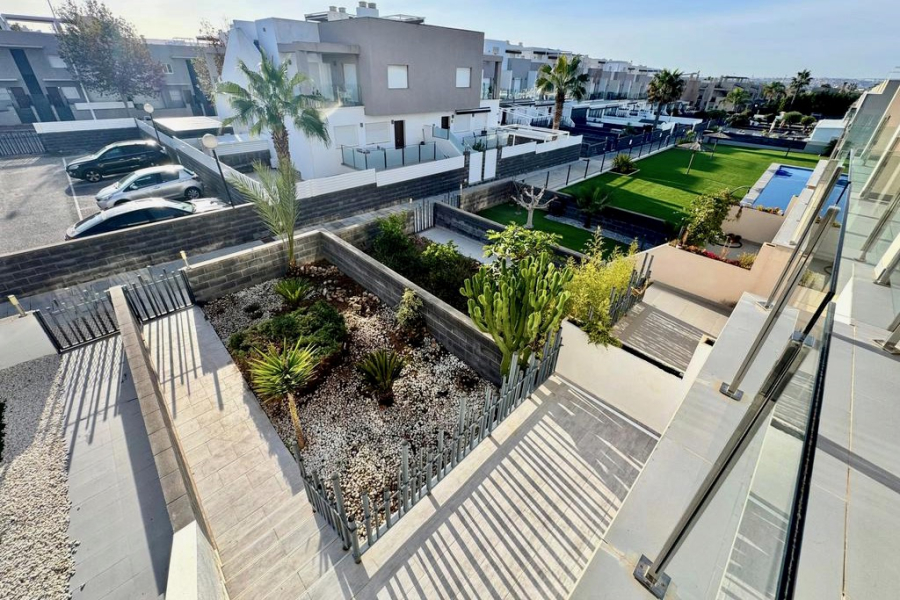 Resale - Radhus / Duplex - Torrevieja  - Aguas Nuevas