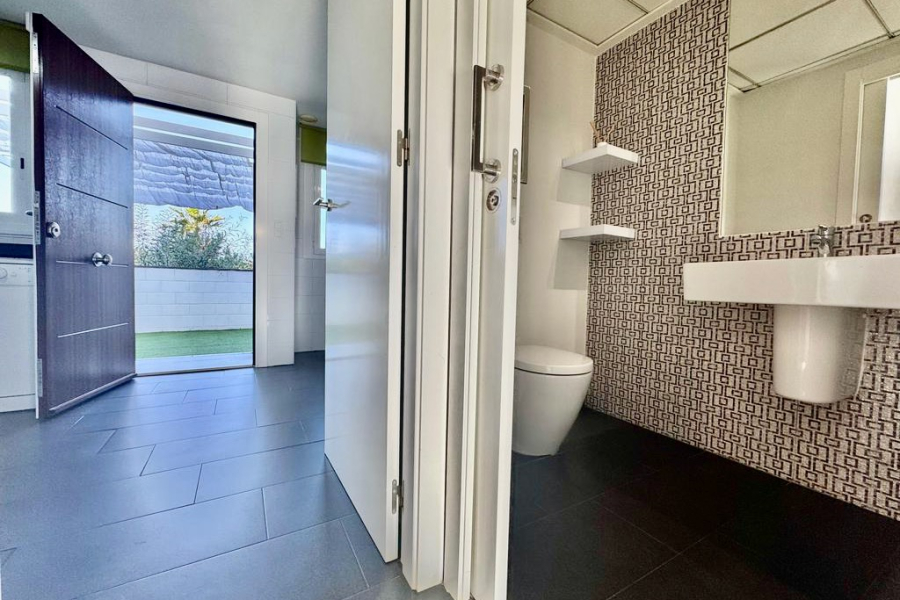 Resale - Radhus / Duplex - Torrevieja  - Aguas Nuevas