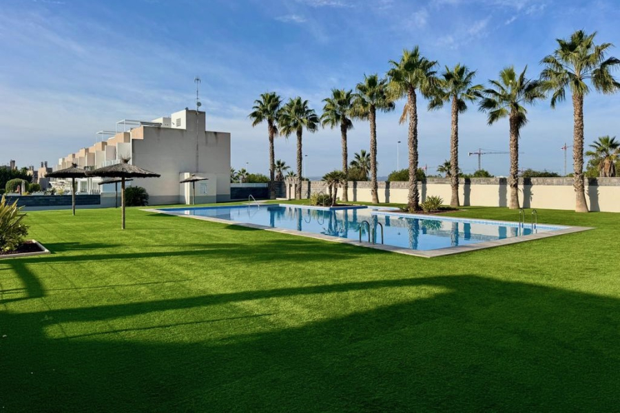 Resale - Radhus / Duplex - Torrevieja  - Aguas Nuevas