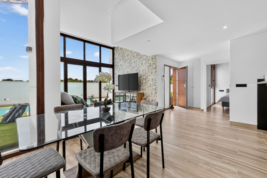 Resale - Villa - Torrevieja  - Los Balcones