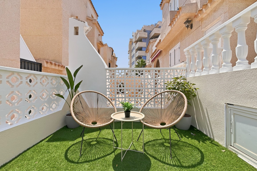 Resale - Villa / Semi detached - Torrevieja  - Torreblanca