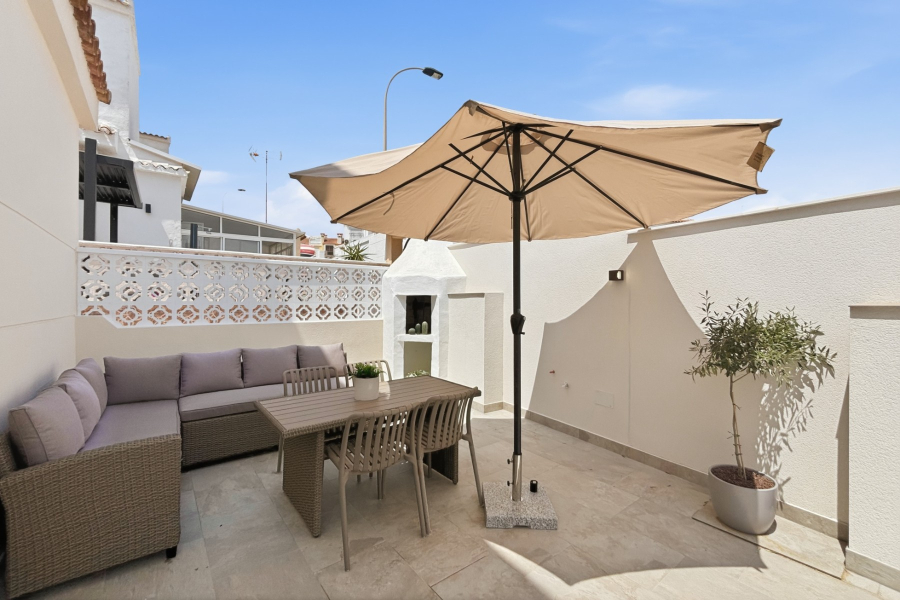 Resale - Villa / Semi detached - Torrevieja  - Torreblanca