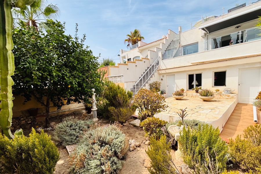 Resale - Radhus / Duplex - Torrevieja  - La Mata