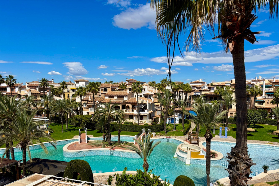 Resale - Apartment/Bungalow - Torrevieja  - Los Locos