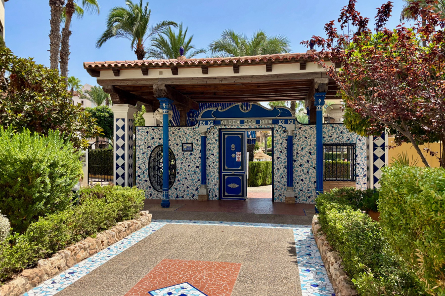 Resale - Apartment/Bungalow - Torrevieja  - Los Locos