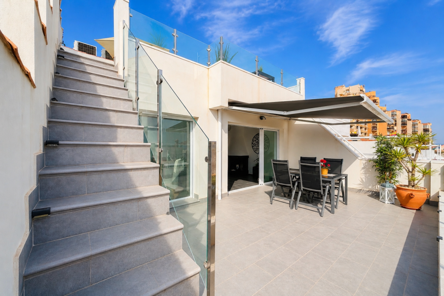 Resale - Duplex / Adosado - Torrevieja  - La Mata