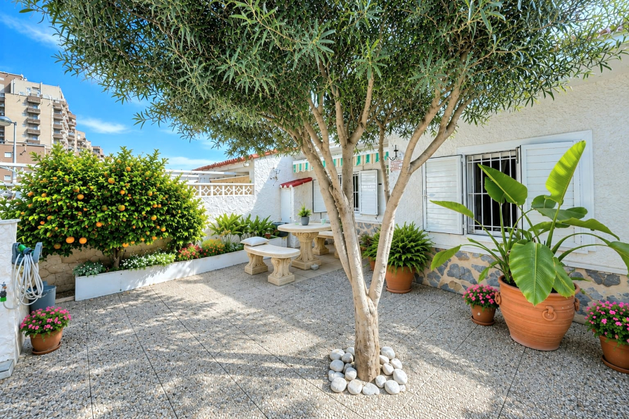 Resale - Duplex / Adosado - Torrevieja  - La Mata