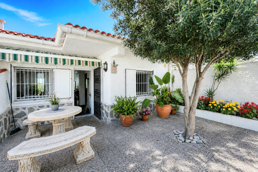 Resale - Duplex / Adosado - Torrevieja  - La Mata