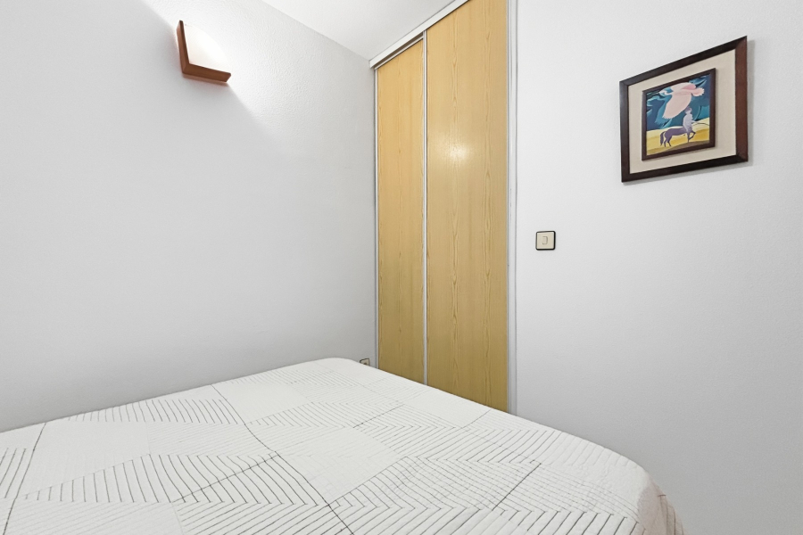Resale - Lägenhet / Bungalow  - Torrevieja  - Lomas del Mar