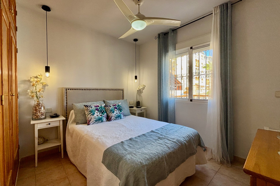 Resale - Apartment/Bungalow - Torrevieja  - Molino Blanco