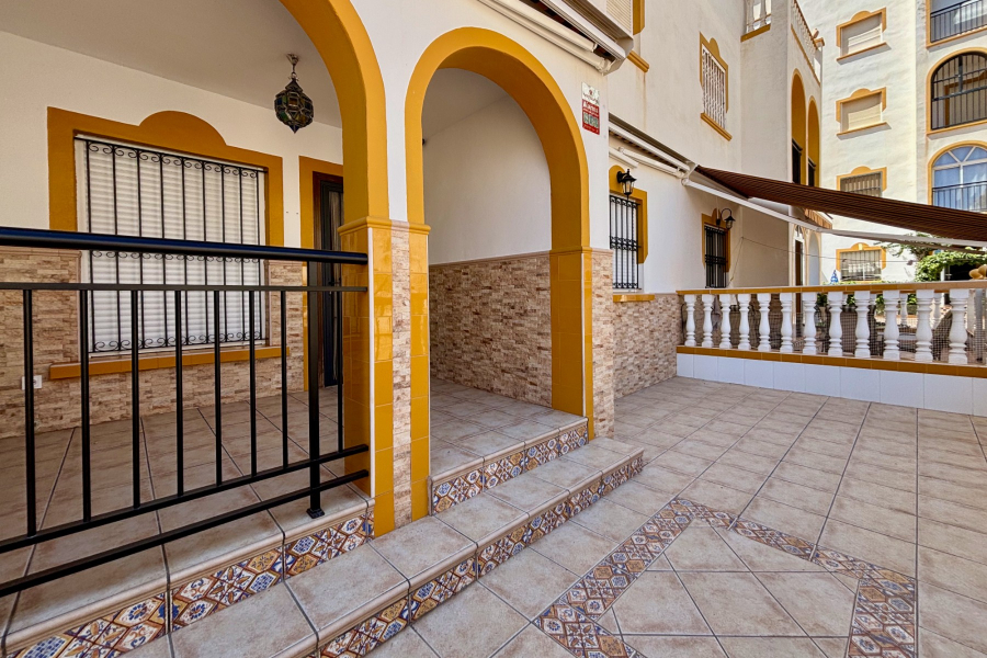 Resale - Apartment/Bungalow - Torrevieja  - Molino Blanco