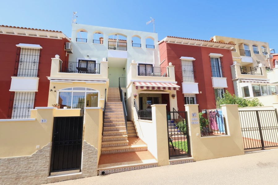 Resale - Apartment/Bungalow - Torrevieja  - Aguas Nuevas