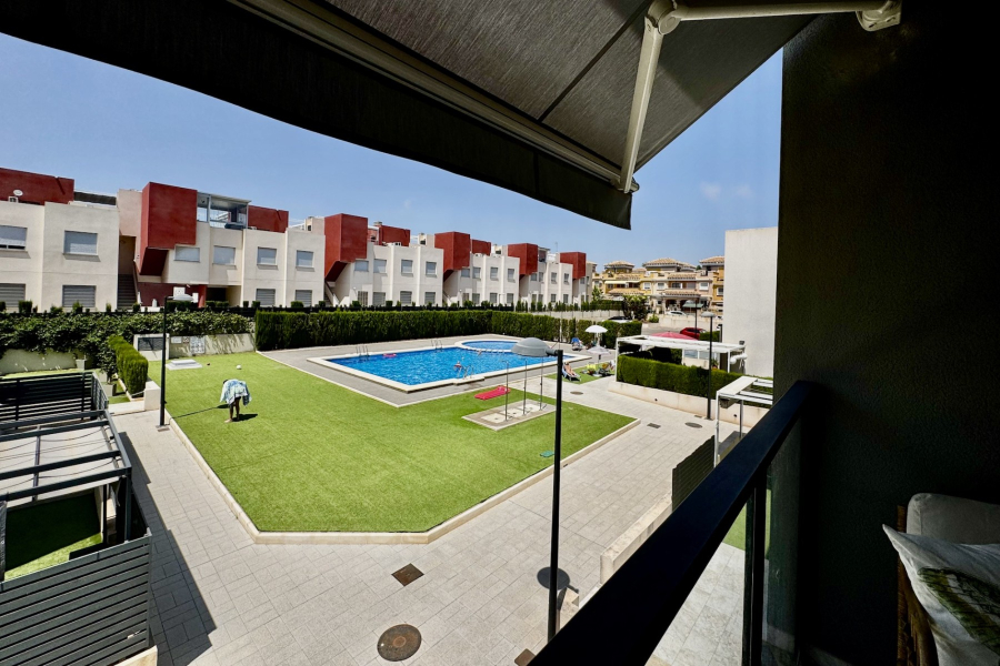 Resale - Lägenhet / Bungalow  - Torrevieja  - Aguas Nuevas