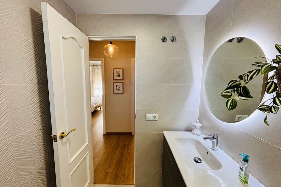 Resale - Lägenhet / Bungalow  - Alicante - Arenales del Sol